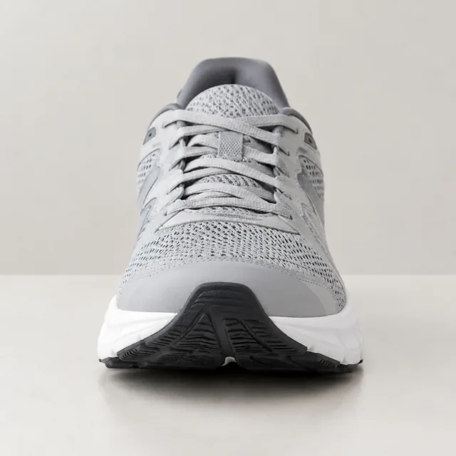 Running sneaker seen from the toe.